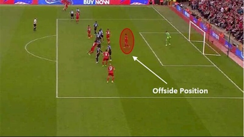 Offside Trong Bóng Đá Là Gì? Lỗi Thường Gặp Trên Sân Cỏ 3 cac tinh huong offside trong bong da